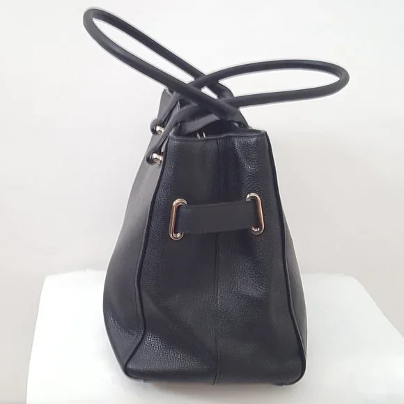 Women's Coach Leather Tote Handbag Purse Color Black! Like New H- 9” W- 13” D-5” - Picture 7 of 13